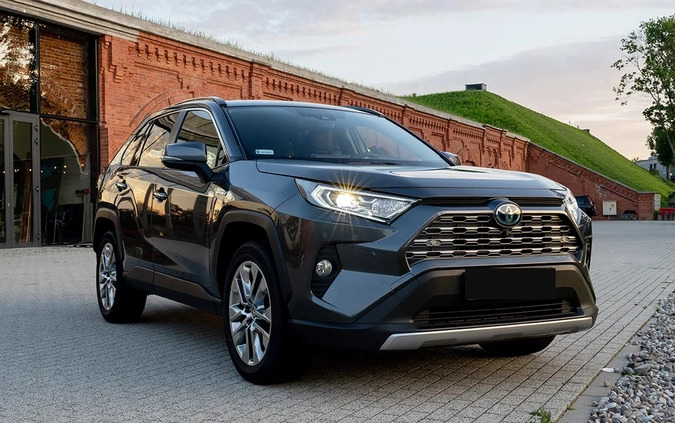 Toyota RAV4 cena 187000 przebieg: 29476, rok produkcji 2021 z Płock małe 631